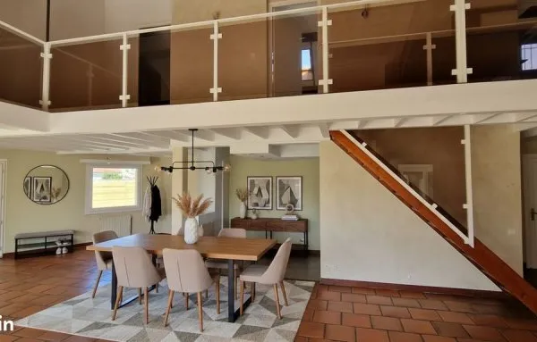 Villa 9 pièces 269 m²