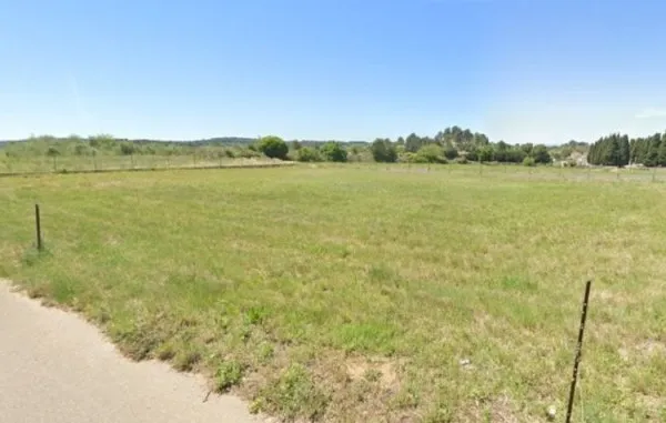 Terrain 400 m²