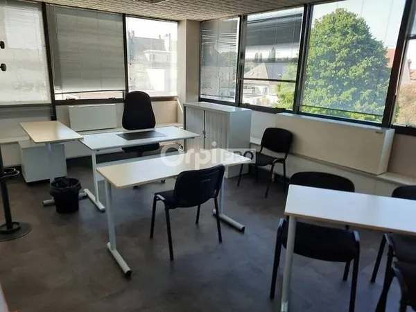 Bureau 26 m²