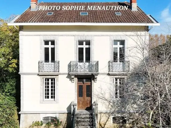 Maison 8 pièces 290 m²