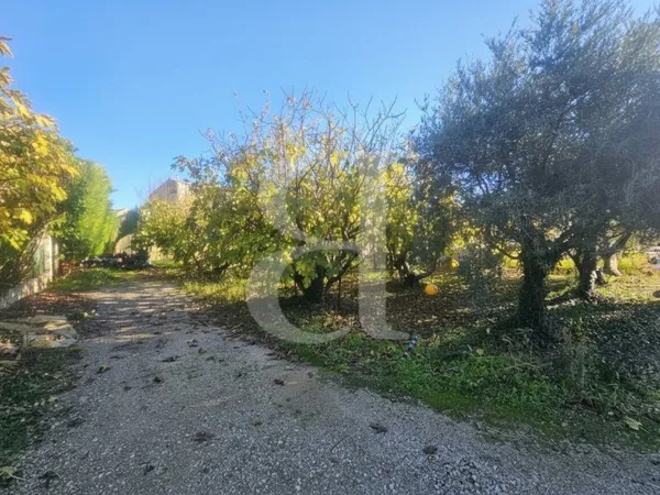 Terrain constructible sur la commune de Caromb