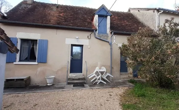 Maison à louer dans hameau à Saint Cyran du Jambot