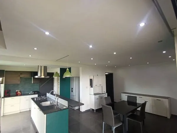 Maison 5 pièces 160 m²