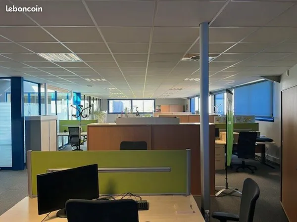Bureaux 1250 m² BOIS-GUILLAUME