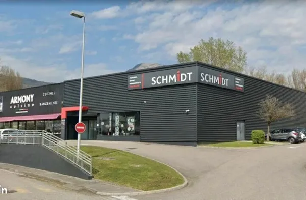 LOCAL COMMERCIAL 595 m² SAINT MARTIN D'HERES
