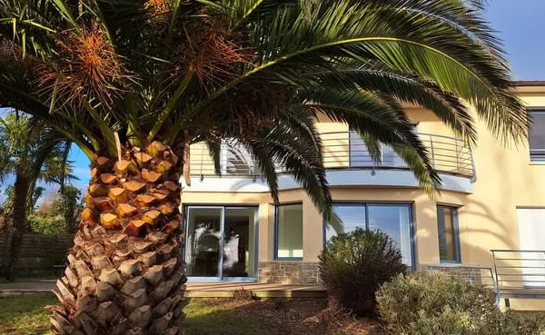 EXCLUSIVITE LE RODY MAISON T8 de 184 m2 VUE MER