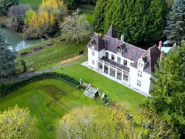 Maison 12 pièces 523 m²