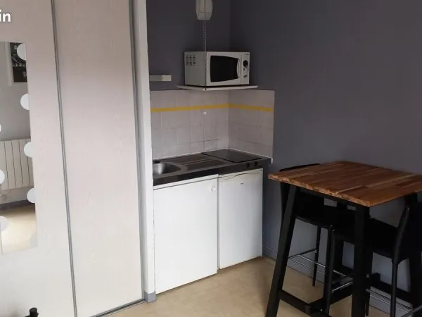 Loue studio meublé