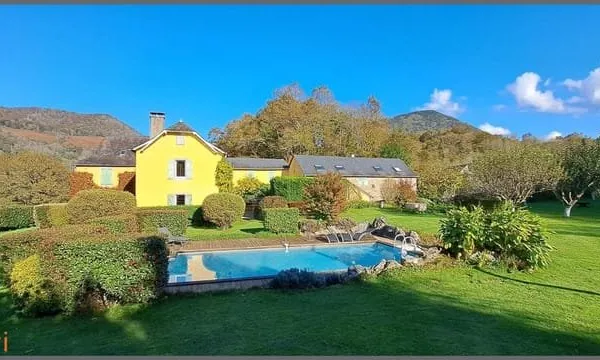 PROPRIETE D'EXCEPTION AU PIED DES PYRENEES BEARNAISES