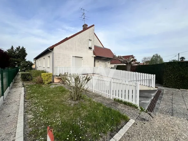 VENTE : maison de 8 pièces (240 m²) à ORLEANS