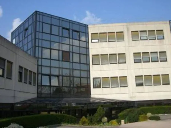 Bureaux 1177 m²