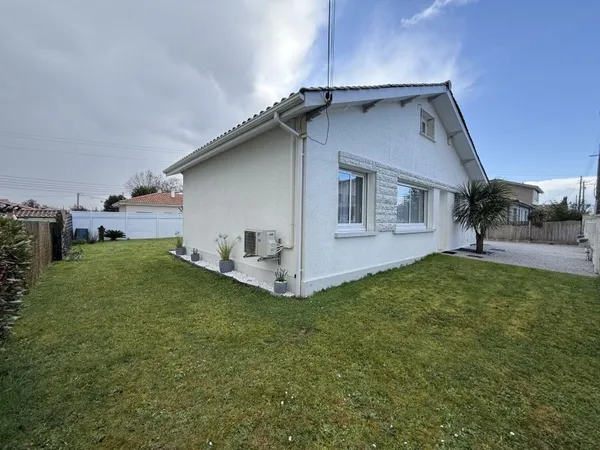 Maison CARBON BLANC