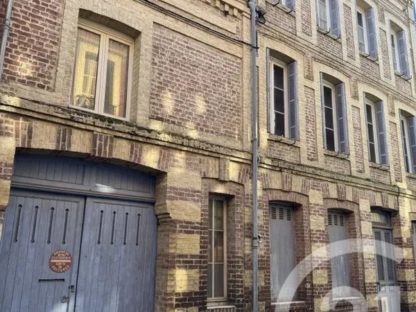 Maison 11 pièces 246 m²