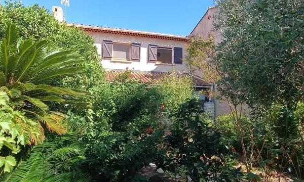 ** EXCLUSIVITE ** Maison avec 2 APPARTEMENTS ** (83430) SAINT MANDRIER SUR MER **164 m2
