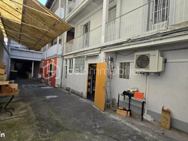 Immeuble de rapport 705 m²