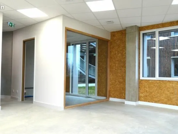 BUREAUX 90 m² VALENCE