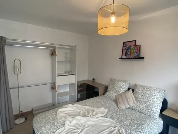 Chambre 1 pièce 28 m²