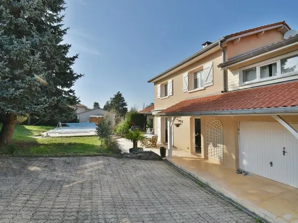 Maison 6 pièces 130 m²
