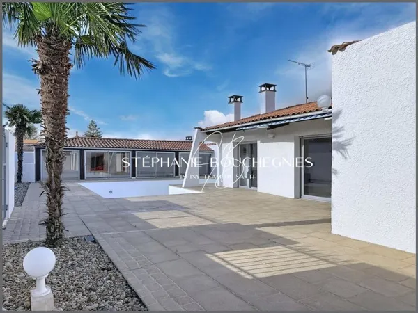 Maison T5 - 188m2 - Breuillet (17920)