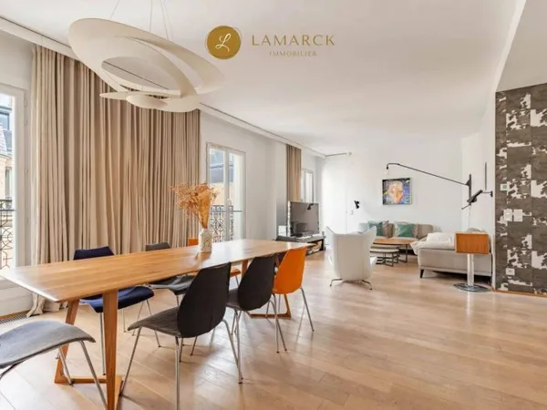 Appartement 5 pièces 180 m²