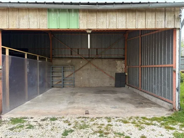 Garage 2 voitures ou stockage 42 m²