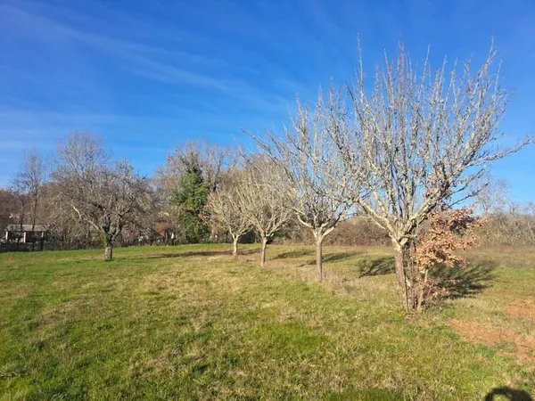 Terrain a bâtir