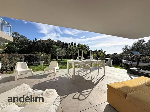Valescure rez-de-jardin !