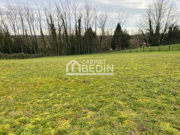 Terrain 1501 m²