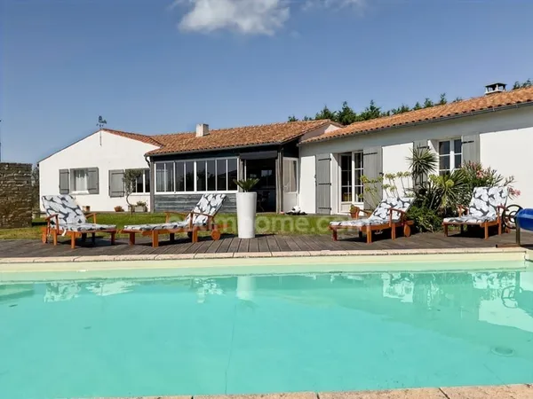 Villa à vendre 6 pièces SAINT CLEMENT DES BALEINES (17)
