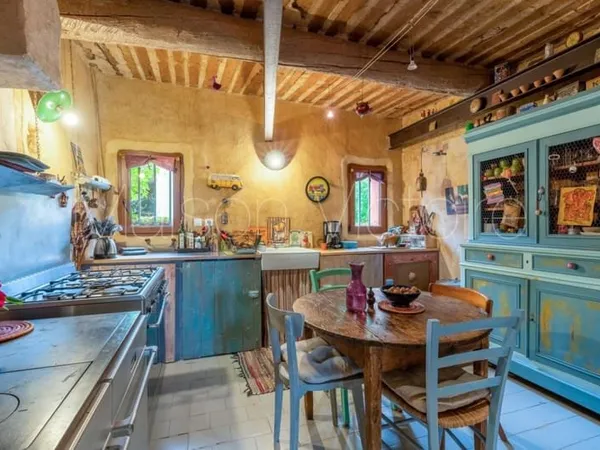 Charmante maison en pierre au coeur du Luberon.