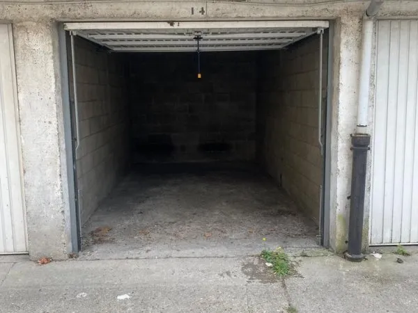 : Box de Rangement / Garage à La Courneuve