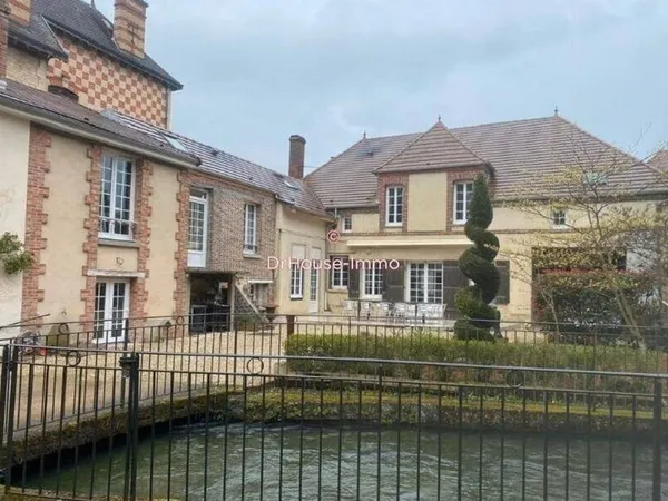 Maison 12 pièces 325 m²