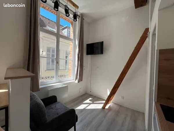 Studio 1 pièce 14 m²
