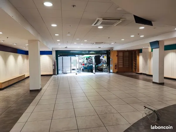 Local 300 m² LIMOGES