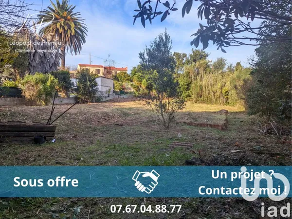 Terrain 833 m²