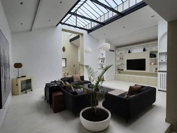 Maison 7 pièces 250 m²