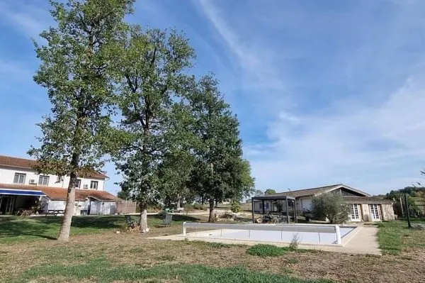 Maison 14 pièces 300 m²