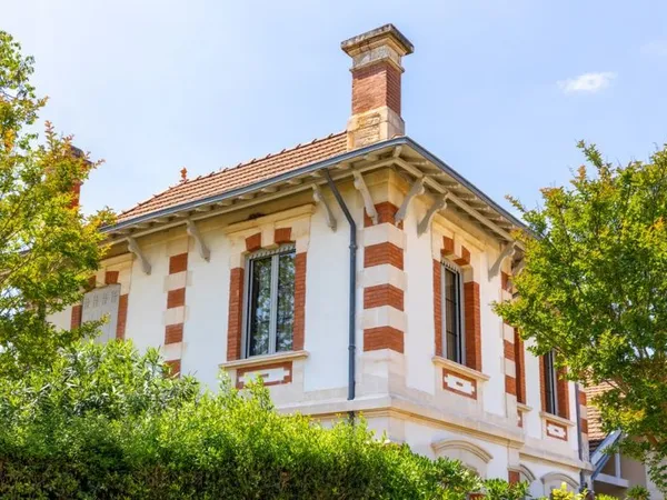 Villa 5 pièces 210 m²