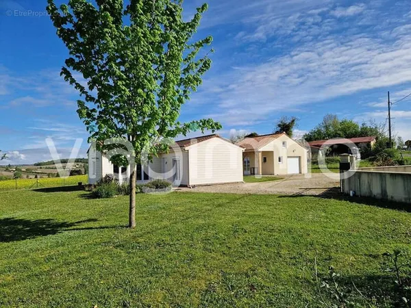 Maison Saint Séverin 3 pièce(s) 59 m²