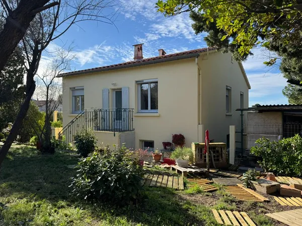 DOUZENS 11700 - Maison indépendante rénovée, 175 m² utiles, terrain clos 550 m² sans vis-à-vis