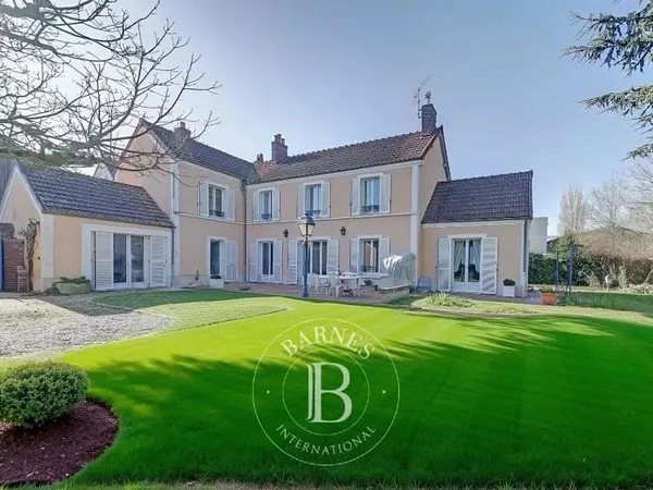 Elégante demeure du XIXe siècle au coeur du vieux village de Fontenay-le-Fleury - 5 chambres - Terra