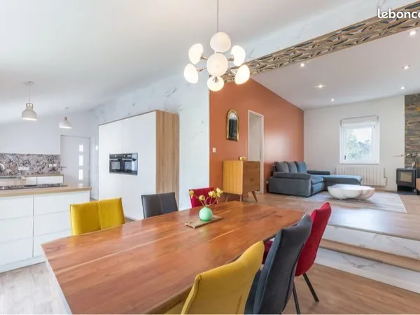 Ancienne ferme rénovée 180 m² avec piscine intérieure - 20 min de Lyon