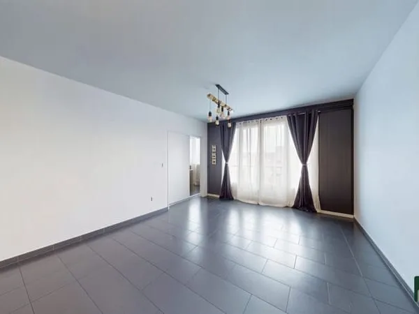 APPARTEMENT T4 LUMINEUX AVEC BALCON - CAVE ET PARKING - LUCE
