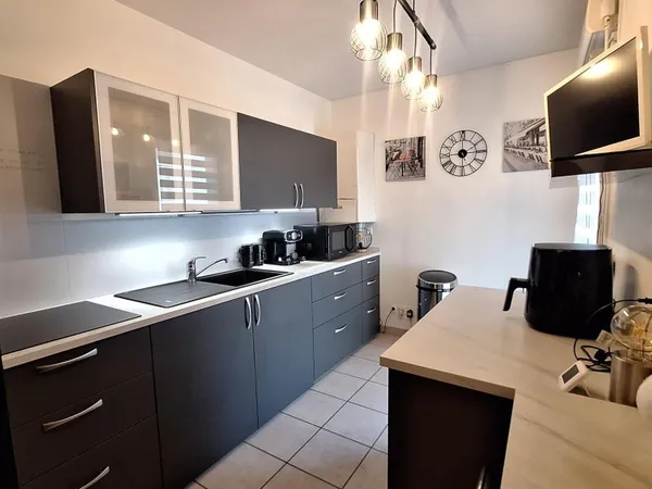 Appartement 3 chambres avec terrasse et garage