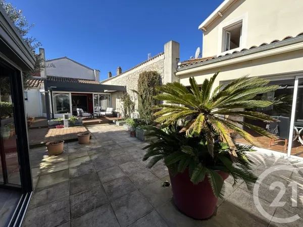 Maison 5 pièces 186 m²