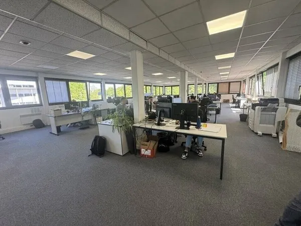 Bureaux 297 m²