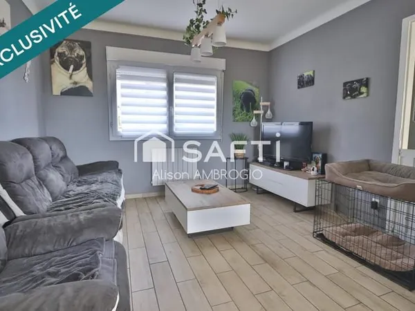 Maison avec terrasse, jardin et cave