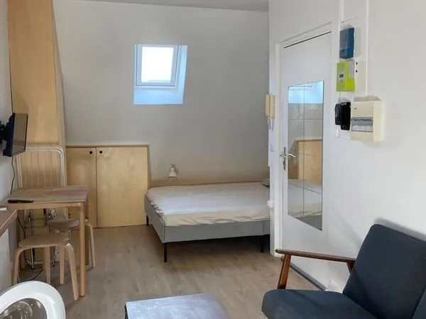 Studio 1 pièce 17 m²