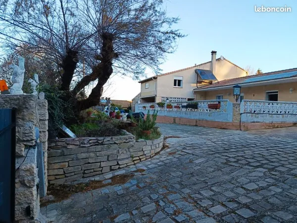 RARE : Villa de 160 m2 hab. + 120m2 annexcrs