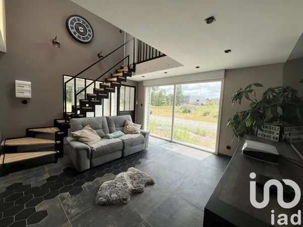 Maison 9 pièces 360 m²